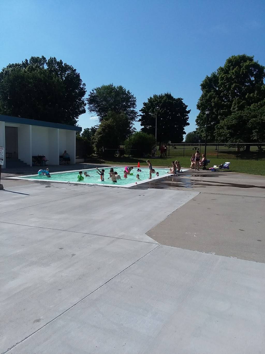 John Sevier Pool | meal takeaway | 1998 Sequoyah Ave, Maryville, TN 37804, USA | 8659839244 OR +1 865-983-9244