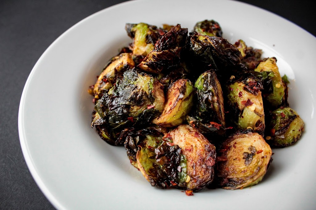 Station 81 Drink & Eatery | restaurant | 214 4th St E #110, St Paul, MN 55101, USA | 6514933204 OR +1 651-493-3204