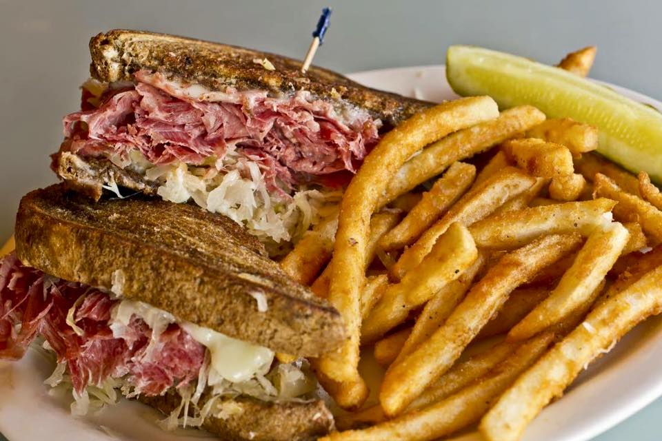 The ugly Diner | restaurant | 2200 E 2nd St, Gulf Shores, AL 36542, USA | 2512243182 OR +1 251-224-3182