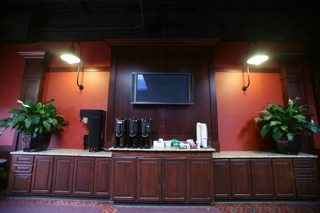 Boogaloo Sports Bar & Grill | restaurant | 3001 Winegard Dr, Burlington, IA 52601, USA | 3197532946 OR +1 319-753-2946