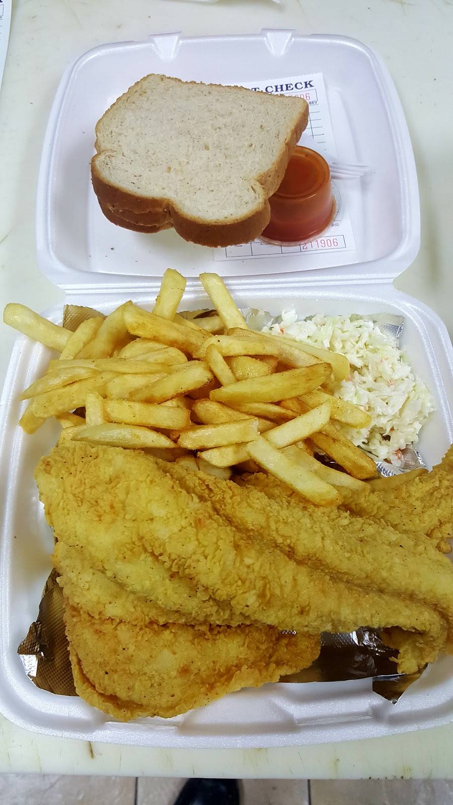 Omars Seafood & Grill | restaurant | 12520 St Clair Ave, Cleveland, OH 44108, USA | 2164512098 OR +1 216-451-2098