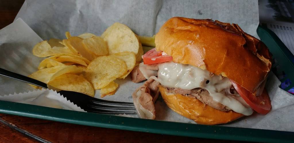 Hilltop Inn | restaurant | 825 Hilltop Rd, Elkton, MD 21921, USA | 4103981512 OR +1 410-398-1512