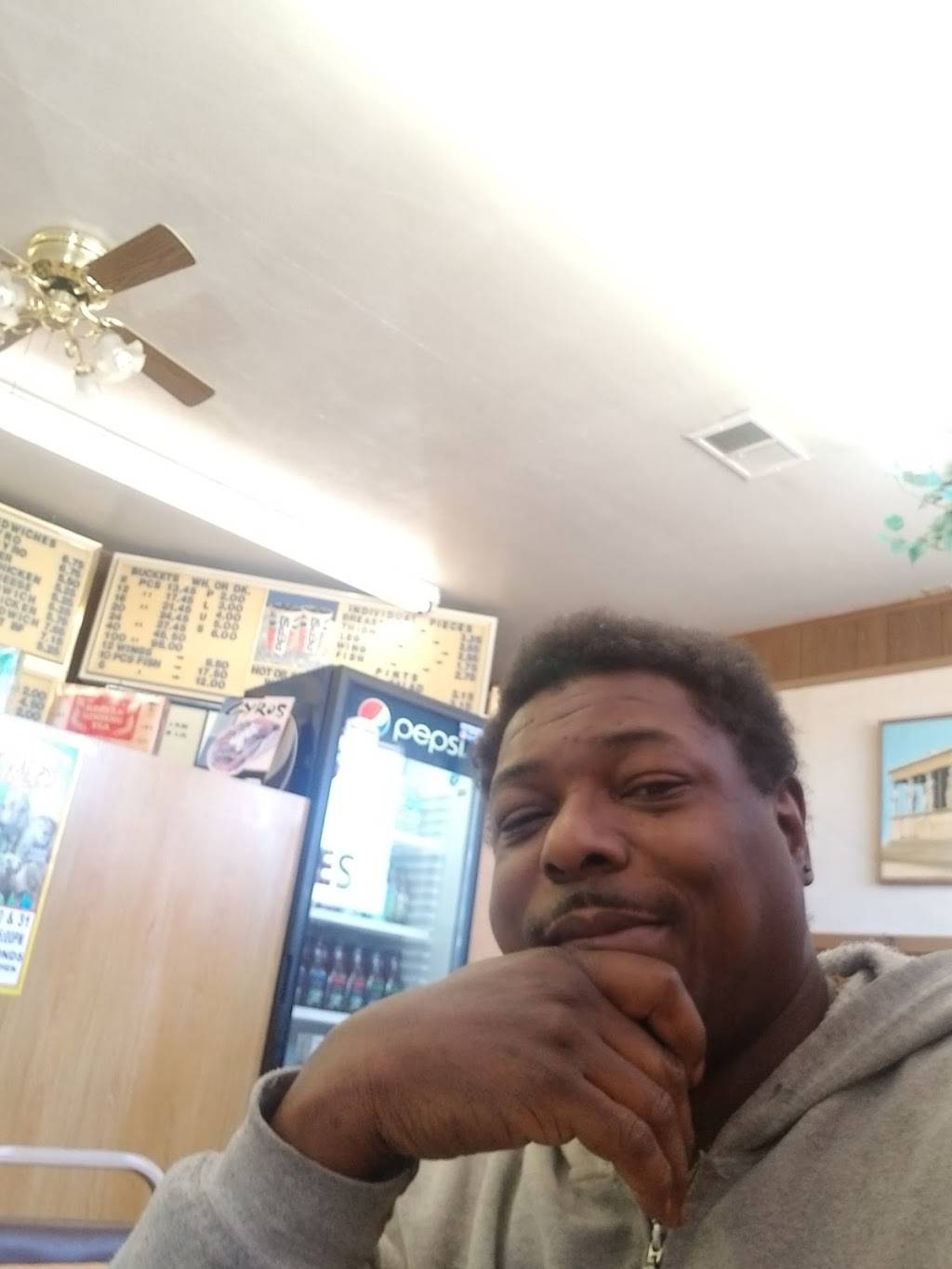 Andys Place | restaurant | 921 Johnson St, Elkhart, IN 46514, USA | 5742649113 OR +1 574-264-9113