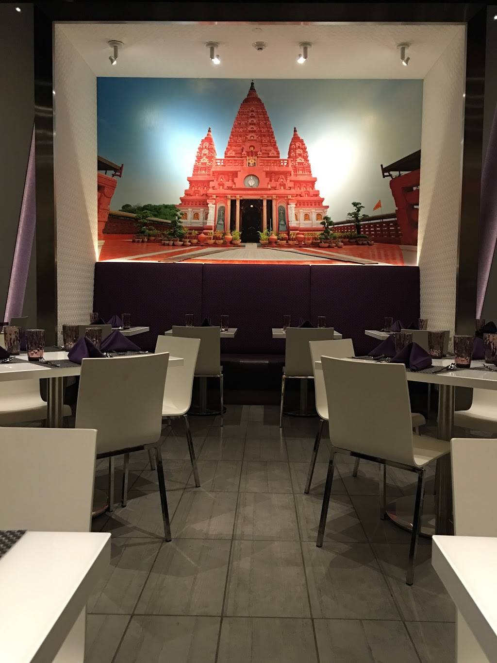 Sawasdee Thai Elevated | restaurant | 395 S Oyster Bay Rd, Plainview, NY 11803, USA | 5162619346 OR +1 516-261-9346