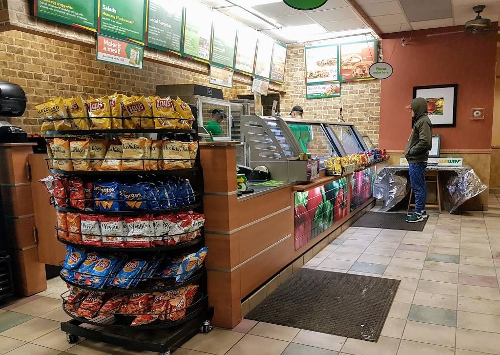 Subway | restaurant | 345 NH-104, New Hampton, NH 03256, USA | 6037445300 OR +1 603-744-5300