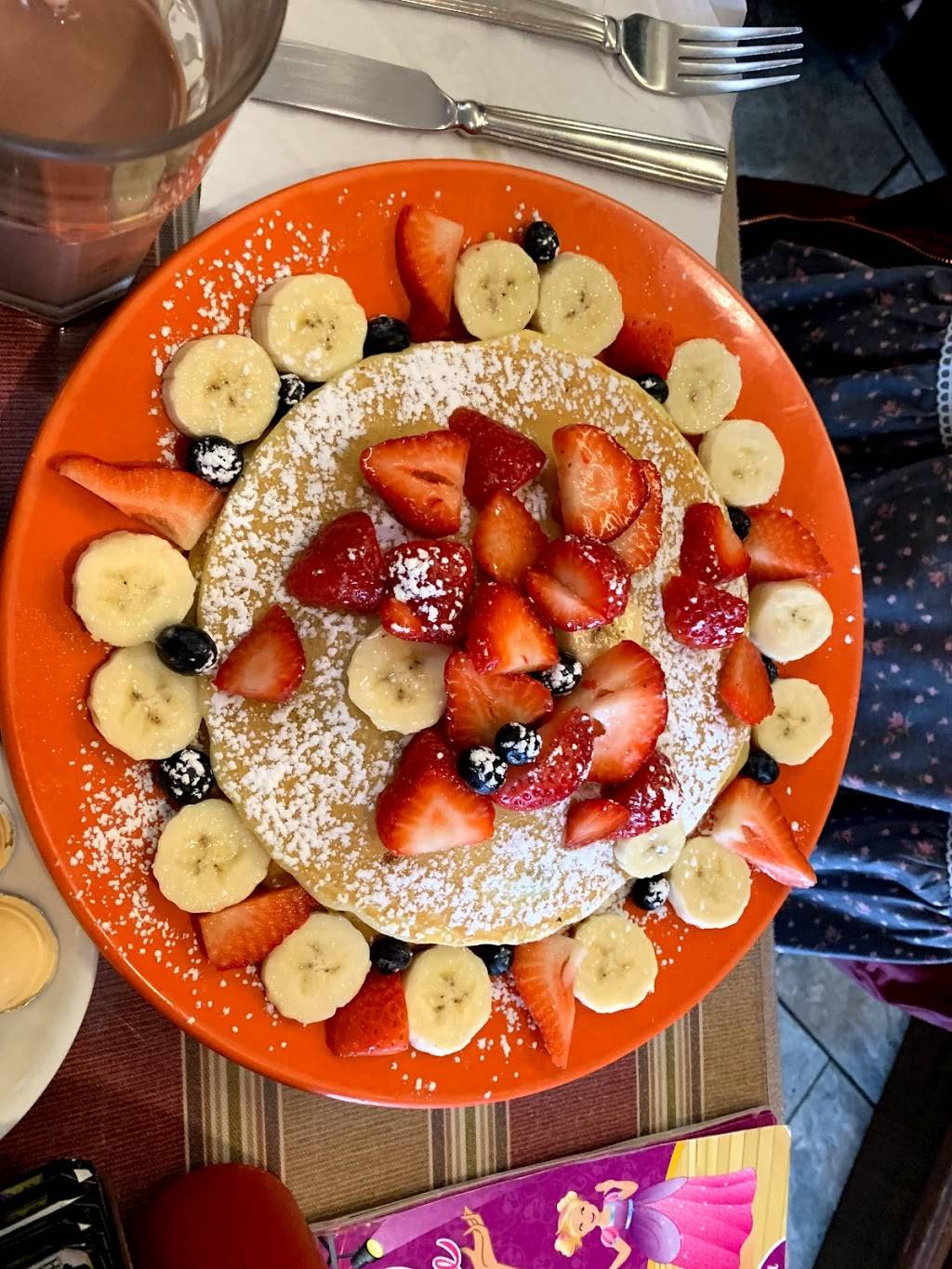 Pauls Kitchen | restaurant | 2565 Dougall Ave, Windsor, ON N8X 1T5, Canada | 5199668080 OR +1 519-966-8080