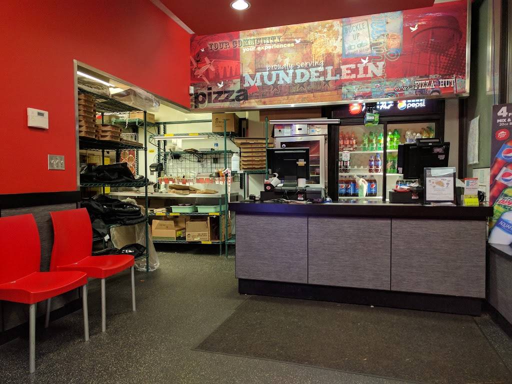 Pizza Hut | restaurant | 707 S Lake St, Mundelein, IL 60060, USA | 8479490230 OR +1 847-949-0230