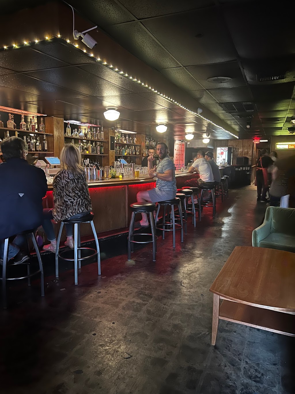 OyBar | restaurant | 12446 Moorpark St, Studio City, CA 91604, USA | 8187618686 OR +1 818-761-8686