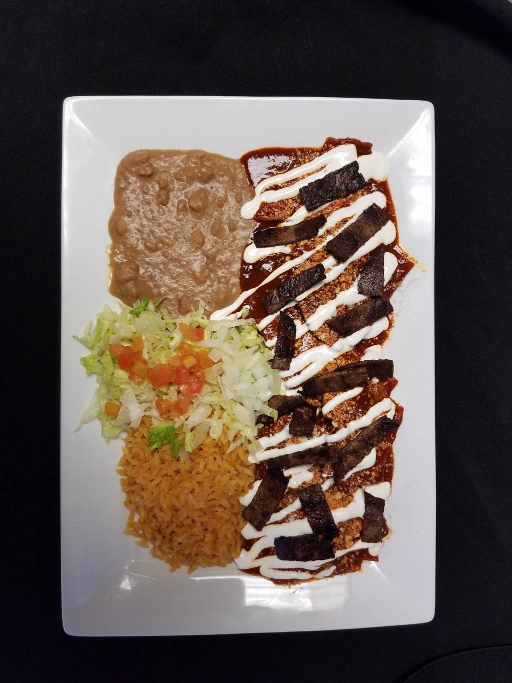 Los Molcajetes Taqueria | restaurant | 100 Knox Ct, Denver, CO 80219, USA | 3039340354 OR +1 303-934-0354