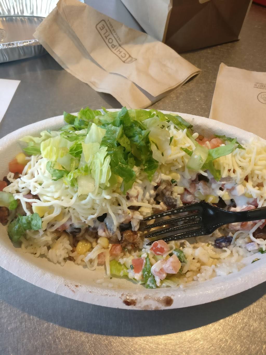 Chipotle Mexican Grill | restaurant | 2390 N Federal Hwy Ste 104, Pompano Beach, FL 33062, USA | 9547819070 OR +1 954-781-9070