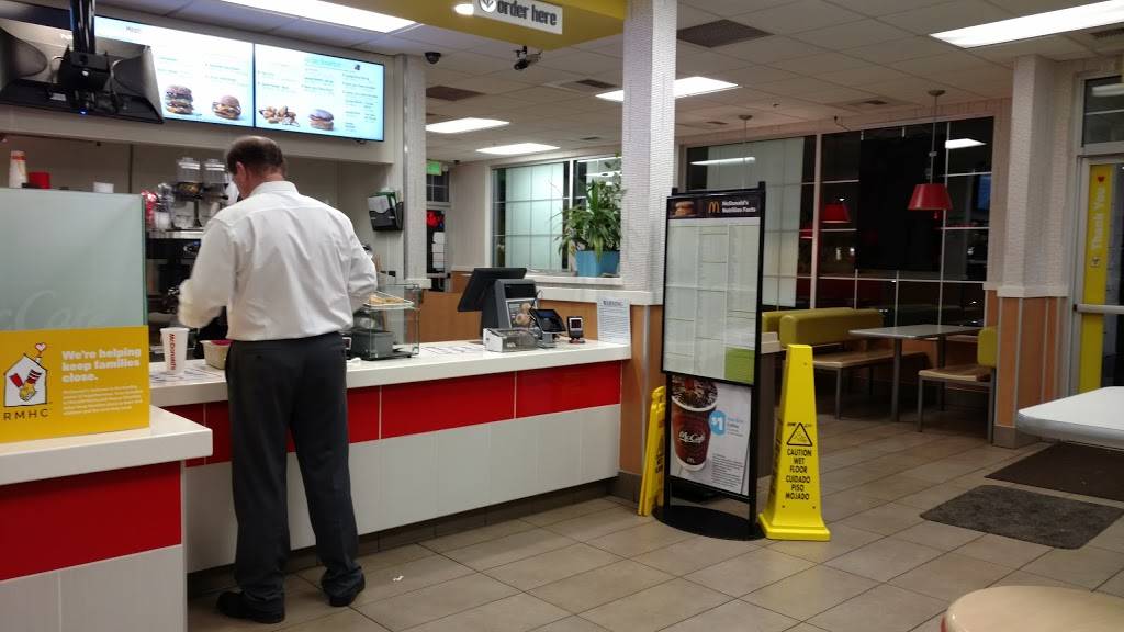 McDonalds | cafe | 1149 S Cloverdale Blvd, Cloverdale, CA 95425, USA | 7078944588 OR +1 707-894-4588