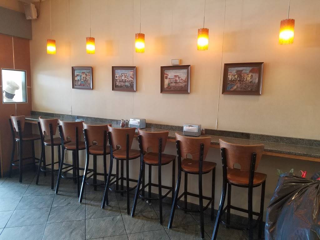 Phils Pizzeria & Restaurant | restaurant | 820 Hicksville Rd, North Massapequa, NY 11758, USA | 5167995244 OR +1 516-799-5244