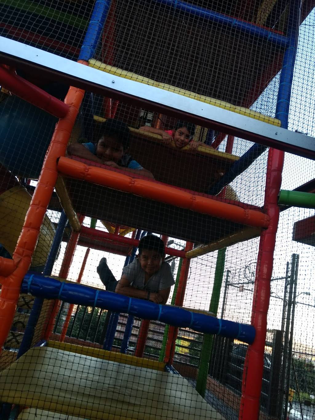 El Pollo Asil | restaurant | Centro Comercial Santa Fe L-4, Boulevard Santa Fe 10201, Santa Fe II, 22620 Tijuana, B.C., Mexico | 016645518274 OR +52 664 551 8274