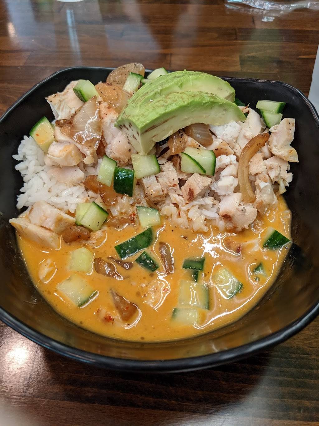 Maki Fresh | restaurant | 2800 Cahaba Village Plaza, Birmingham, AL 35243, USA | 2059703242 OR +1 205-970-3242