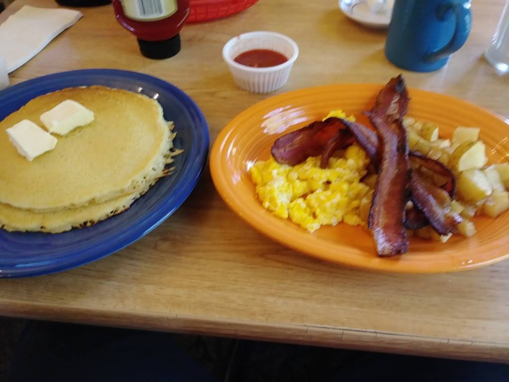 Larrys Texas Cafe & Cantina | restaurant | 210 S Richmond Rd, Wharton, TX 77488, USA | 9795323801 OR +1 979-532-3801