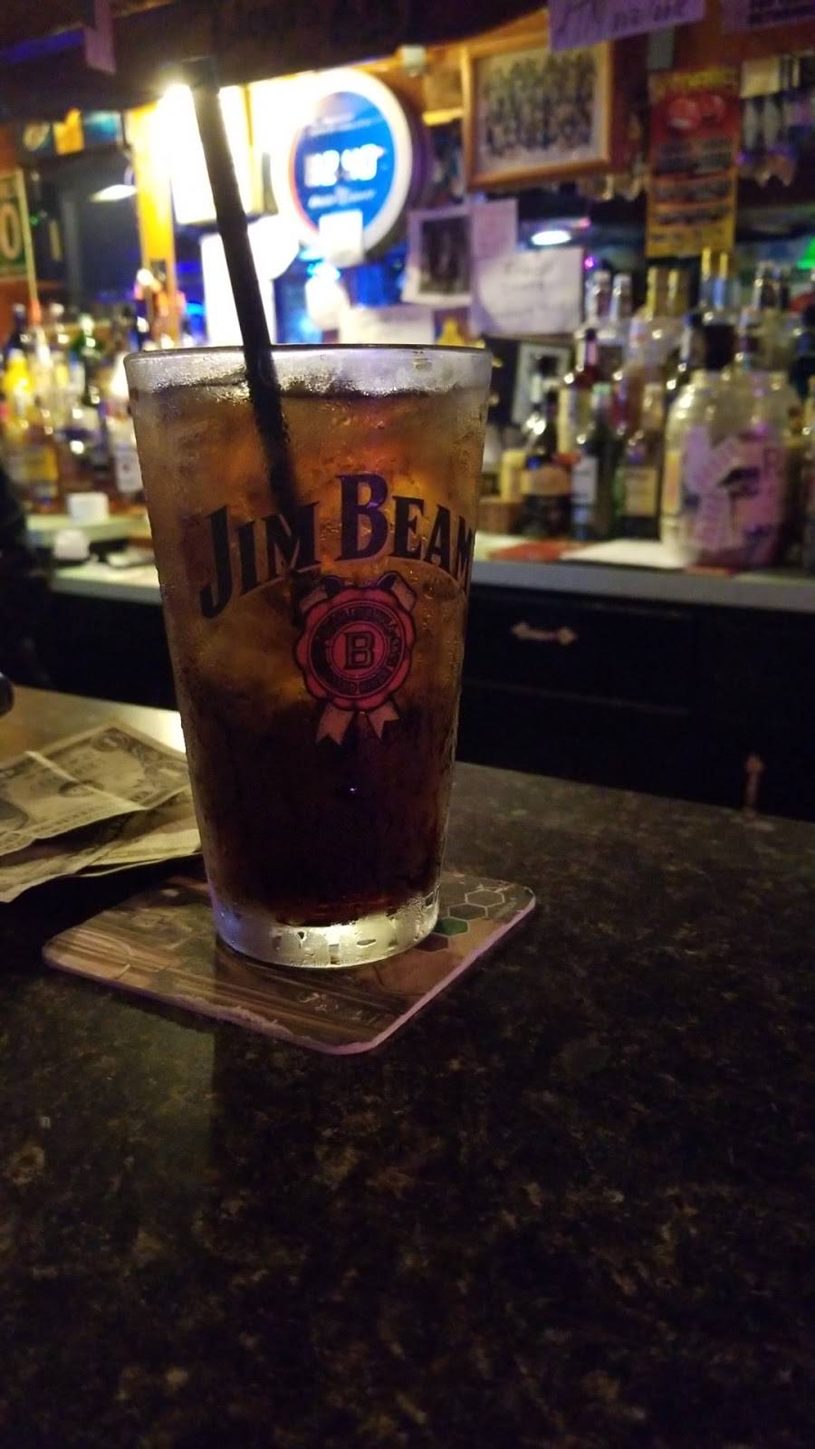 Lloyds Lower Level | restaurant | 168 S Main St, Lodi, WI 53555, USA | 6085927902 OR +1 608-592-7902