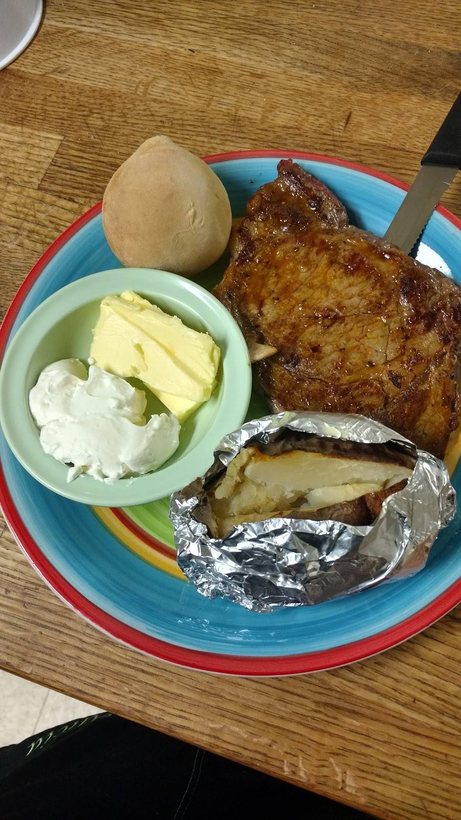 Herrick Family Restaurant | restaurant | 6 Broadway St, Herrick, IL 62431, USA | 6184285255 OR +1 618-428-5255