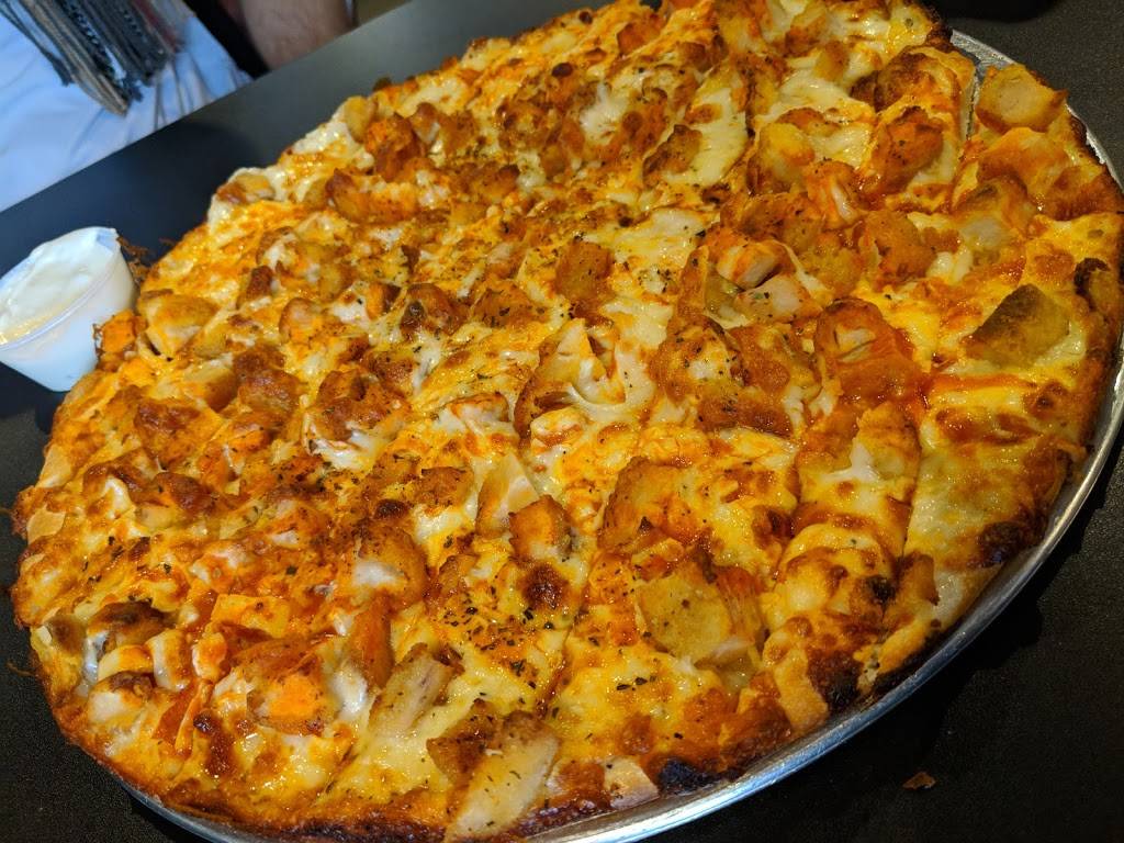 Village Pizza | restaurant | 51 Eagle St, North Adams, MA 01247, USA | 4136644134 OR +1 413-664-4134