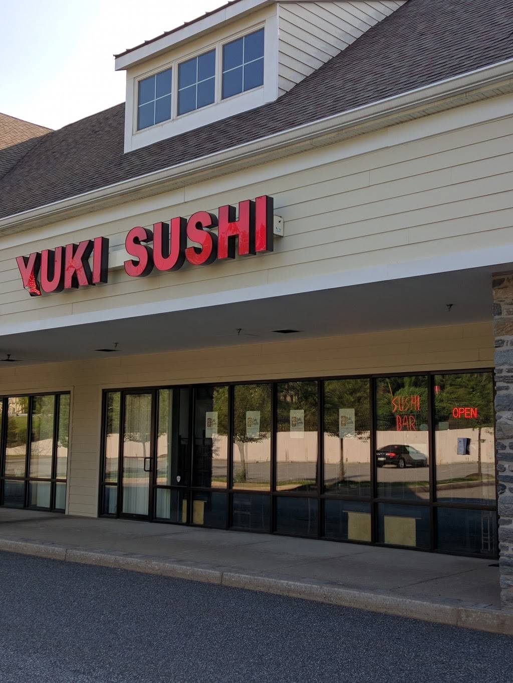Yuki Sushi Japanese Cuisine | restaurant | 212 S Newtown Street Rd, Newtown Square, PA 19073, USA | 6103598418 OR +1 610-359-8418