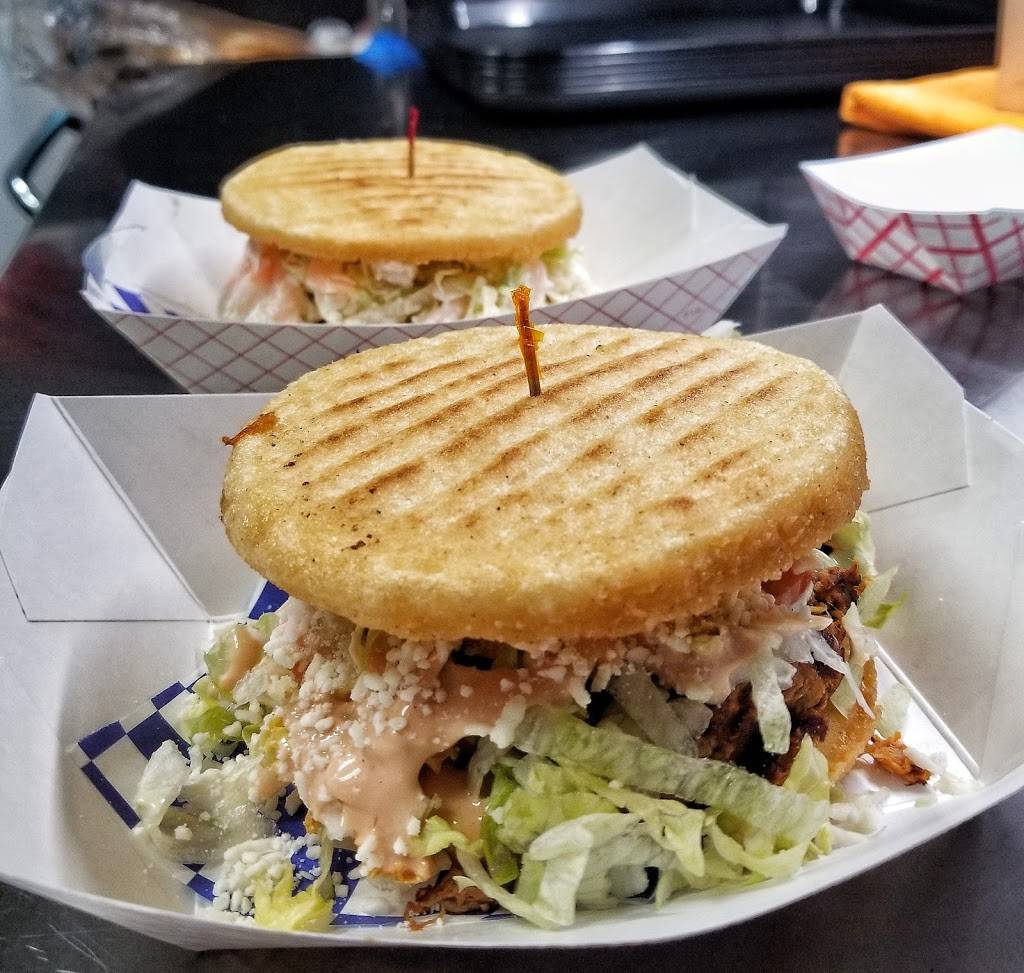 El Arepazoo | restaurant | 3831 W Vine St #57, Kissimmee, FL 34741, USA | 4074834813 OR +1 407-483-4813