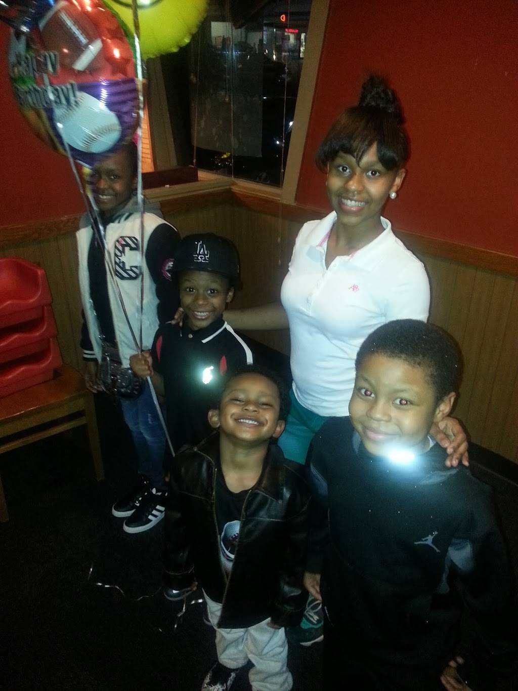 Pizza Hut | meal takeaway | 3029 Allison-Bonnett Memorial Dr # 109, Hueytown, AL 35023, USA | 2054914889 OR +1 205-491-4889