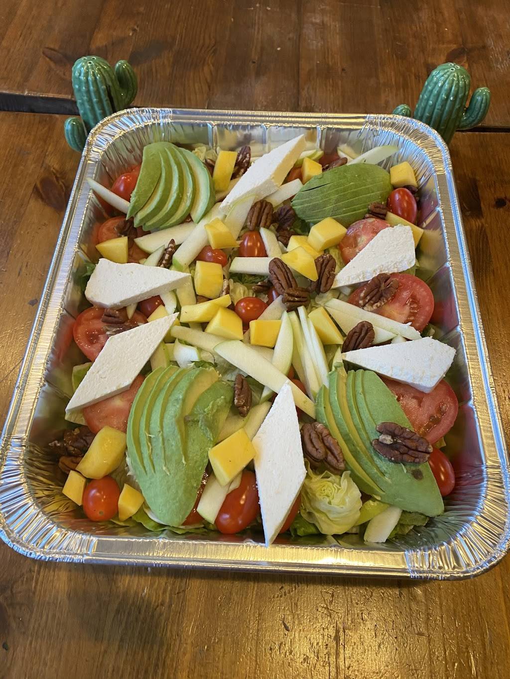 Mercado Ariana deli | restaurant | 30 Giffords Ln, Staten Island, NY 10308, USA | 7182270700 OR +1 718-227-0700