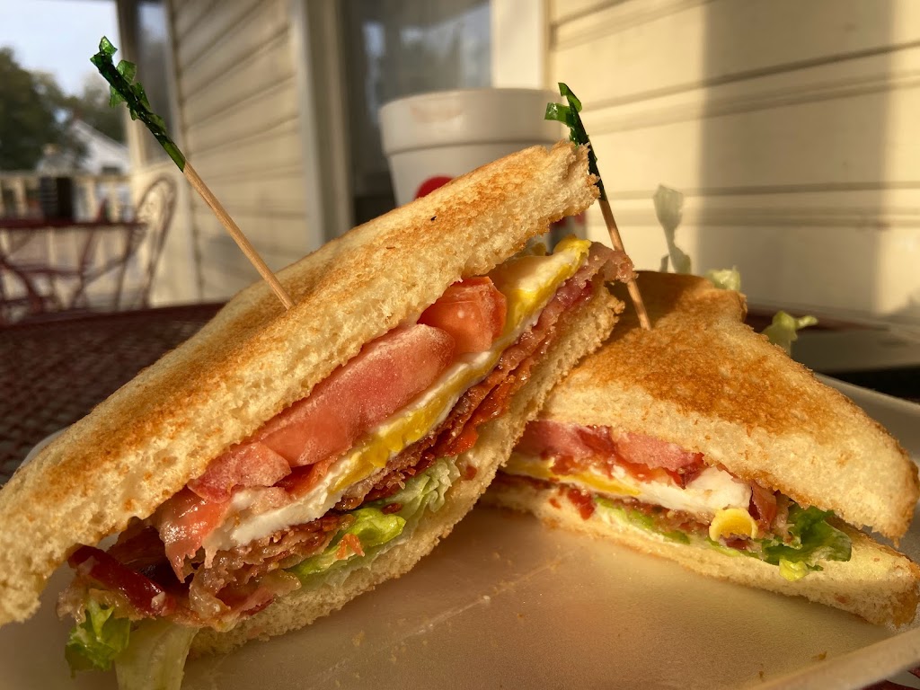 Dolores Sweet Shoppe | restaurant | 133 Avenue E, Apalachicola, FL 32320, USA | 8506539081 OR +1 850-653-9081