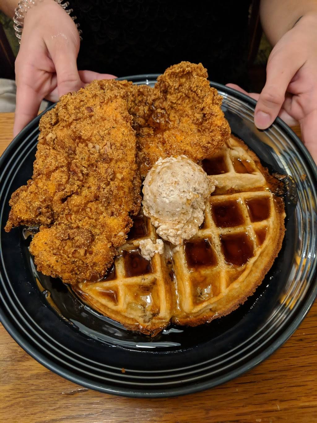 Cherry Street Pub | restaurant | 202 N Cherry St, Lancaster, OH 43130, USA | 7406547828 OR +1 740-654-7828