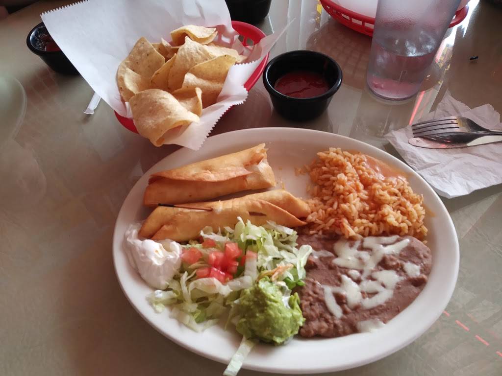 Carlos Mexican Restaurant | restaurant | 7988 N Wayne Rd, Westland, MI 48185, USA | 7344212488 OR +1 734-421-2488