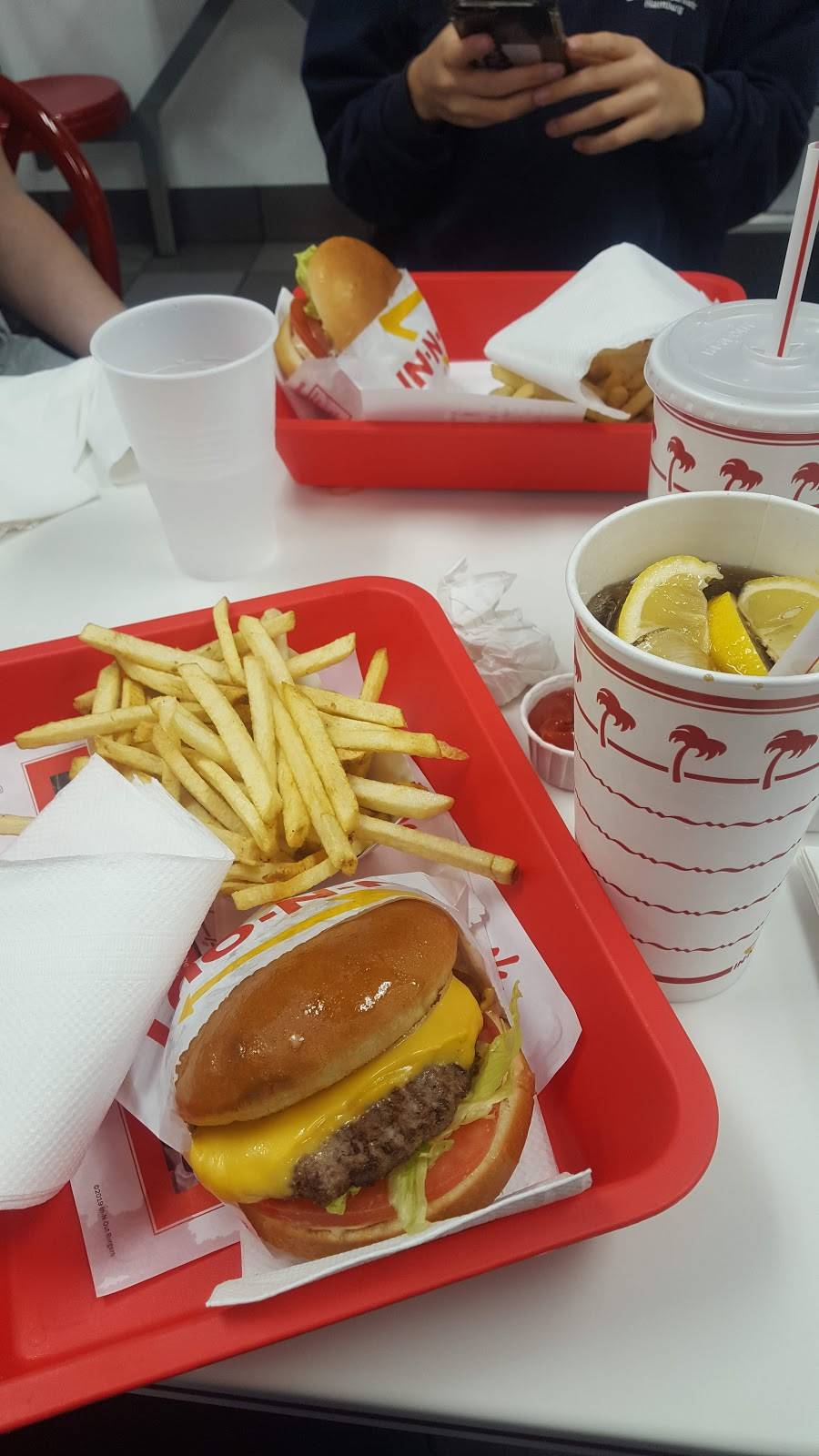 In-N-Out Burger | restaurant | 3156 N Recker Rd, Mesa, AZ 85215, USA | 8007861000 OR +1 800-786-1000