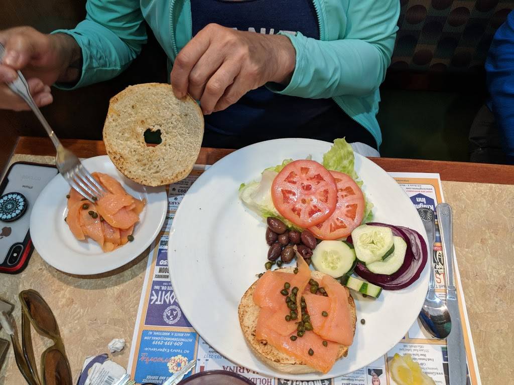 Kristys Casual Dining | restaurant | 562 U.S. 9, Waretown, NJ 08758, USA | 6096937070 OR +1 609-693-7070