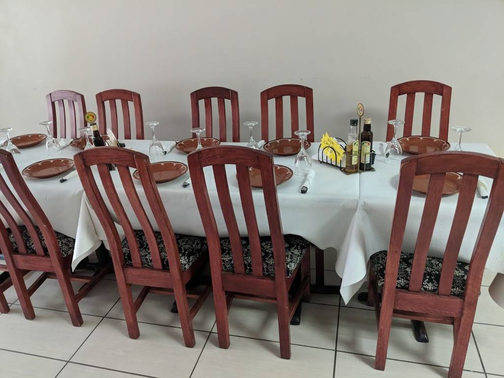 Sabores Tradicionais | restaurant | 1682 St Clair Ave W, Toronto, ON M6N 1H8, Canada | 4165191994 OR +1 416-519-1994