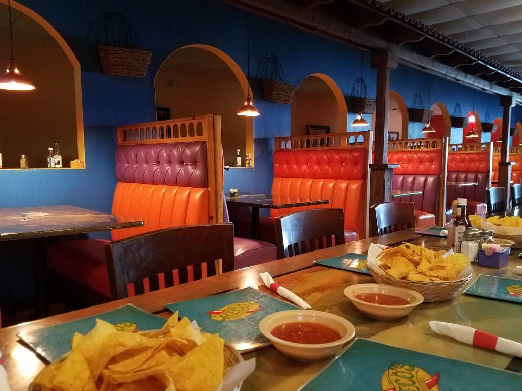 Checos Mexican Restaurant | restaurant | 405 Independence Ln, Vienna, MO 65582, USA | 5734663420 OR +1 573-466-3420