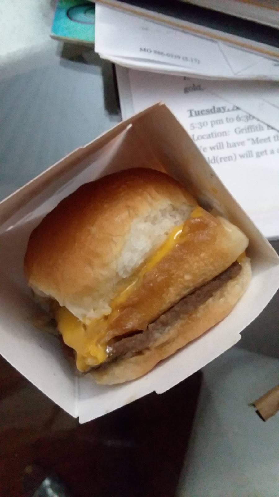 White Castle | restaurant | 11120 New Halls Ferry Road, Florissant, MO 63033, USA | 3148311666 OR +1 314-831-1666