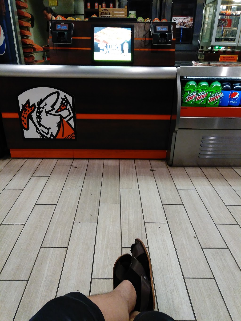 Little Caesars Pizza | meal delivery | 1108 E 10th St, Sioux Falls, SD 57103, USA | 6053351010 OR +1 605-335-1010