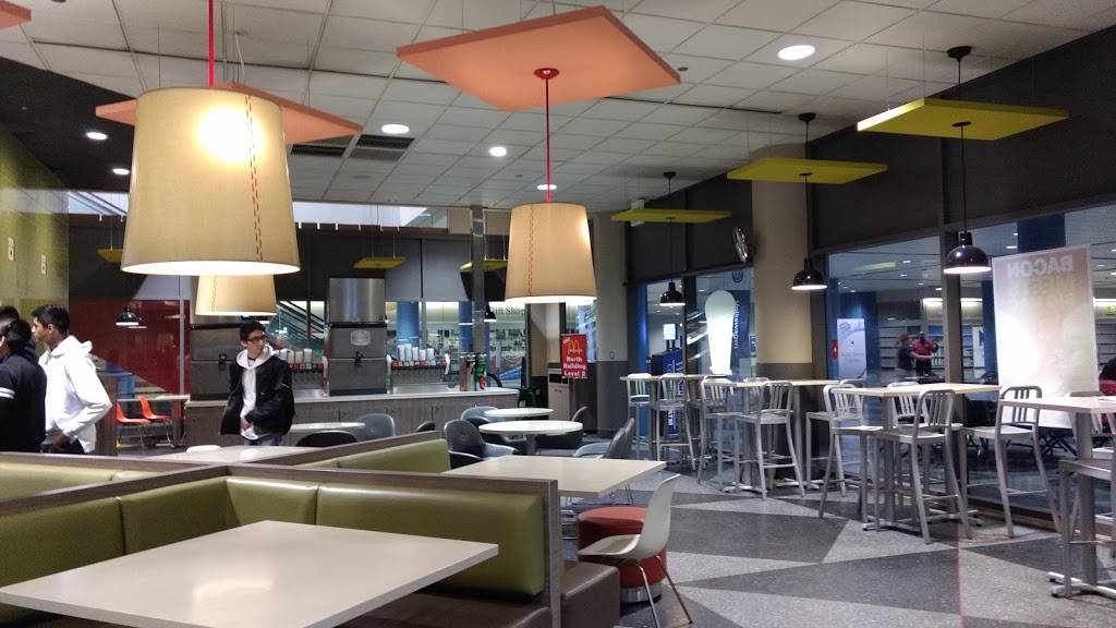 McDonalds | cafe | 2301 S Lake Shore Dr, Chicago, IL 60616, USA | 3123280682 OR +1 312-328-0682