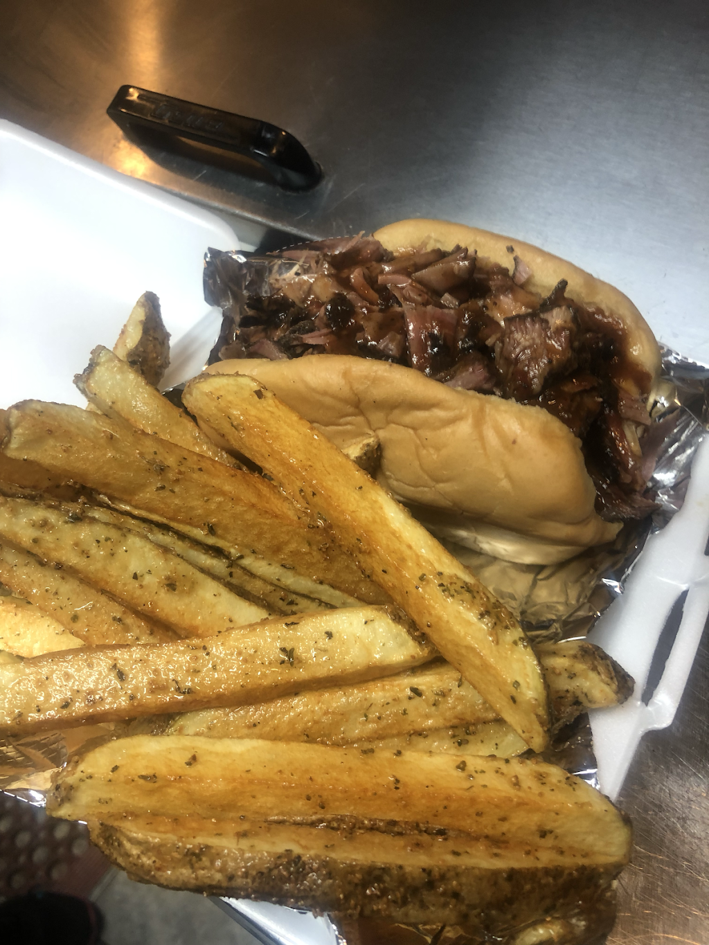 Auntie Ritas Jamaican Cuisine | restaurant | 1315 S Santa Fe Ave, Salina, KS 67401, USA | 7855025145 OR +1 785-502-5145