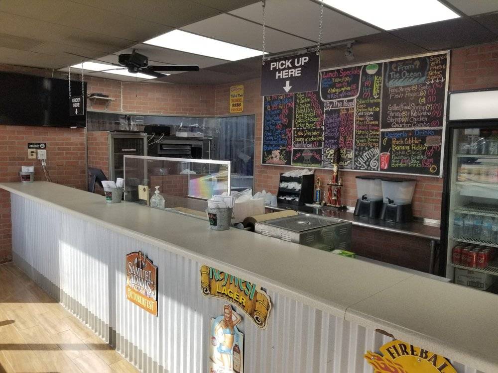 Mr. Cobbs BBQ & Wings | restaurant | 3699 NW 135th St A, Opa-locka, FL 33054, USA | 3056880997 OR +1 305-688-0997