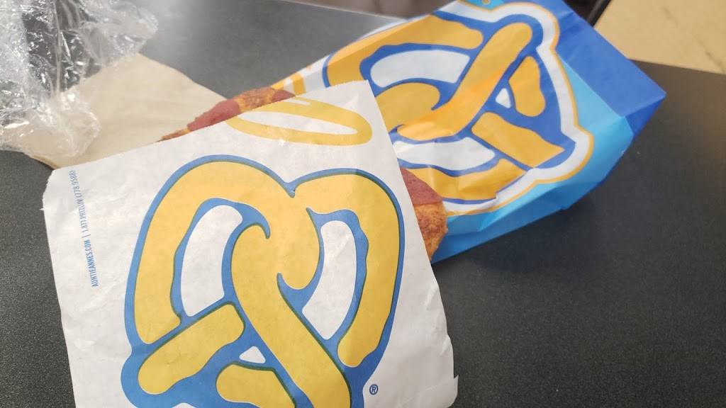 Auntie Annes | cafe | 3382 Murphy Canyon Road, Stonecrest Blvd, San Diego, CA 92123, USA | 8582772599 OR +1 858-277-2599