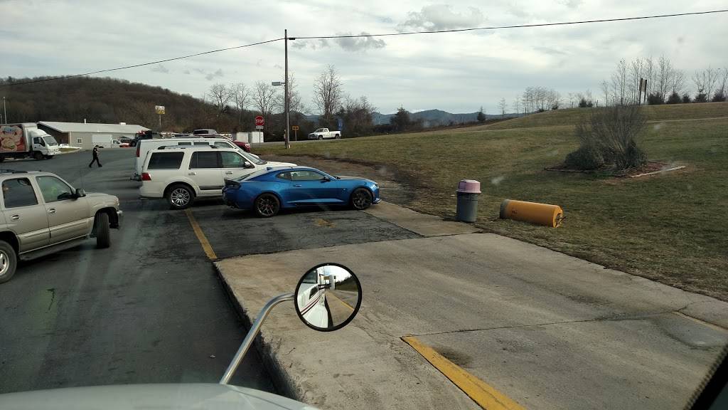 Pilot Travel Center | restaurant | 713 Oakland Cir, Raphine, VA 24472, USA | 5403779239 OR +1 540-377-9239