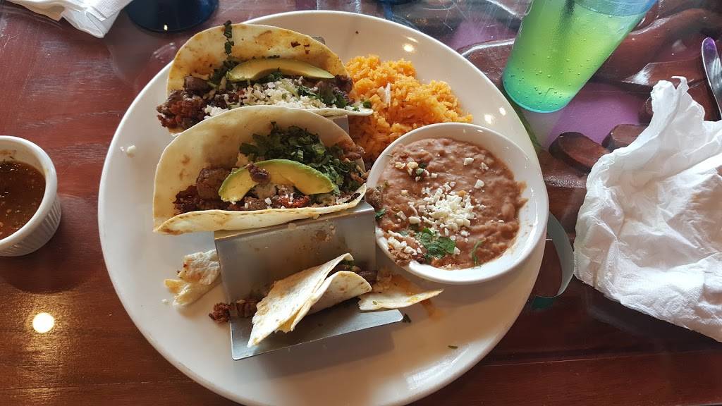 Picos Tacos and Cerveza | restaurant | 550 3 Mile Rd, Racine, WI 53402, USA | 2628003488 OR +1 262-800-3488