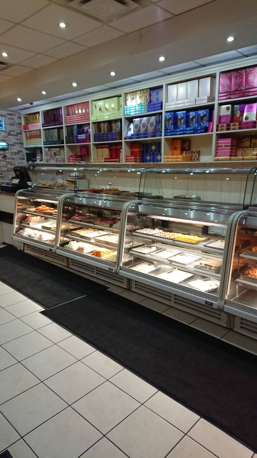 Sweet Palace | restaurant | 2945, 15 Sandalwood Pkwy E #15, Brampton, ON L6R 3J6, Canada | 9057931778 OR +1 905-793-1778