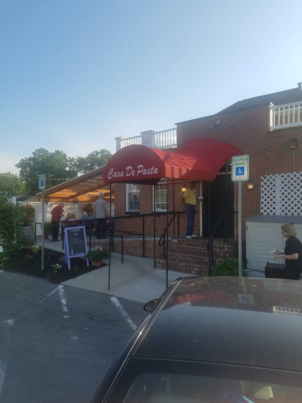 Casa De Pasta | restaurant | 125 Bemis St, Canandaigua, NY 14424, USA | 5853943710 OR +1 585-394-3710