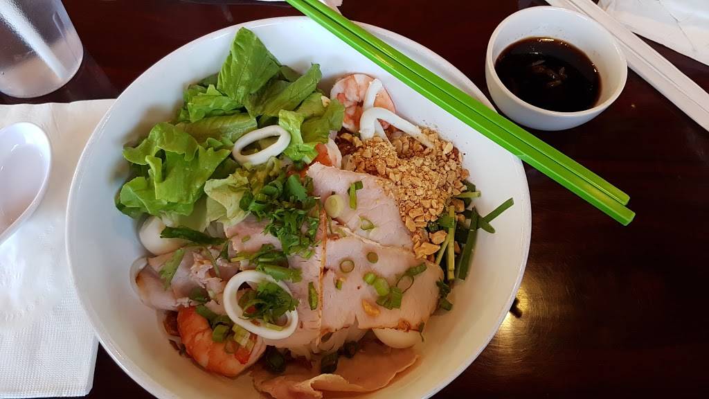 Pho Ginseng | restaurant | 12905 Rosedale Hill Ave, Huntersville, NC 28078, USA | 7049922227 OR +1 704-992-2227
