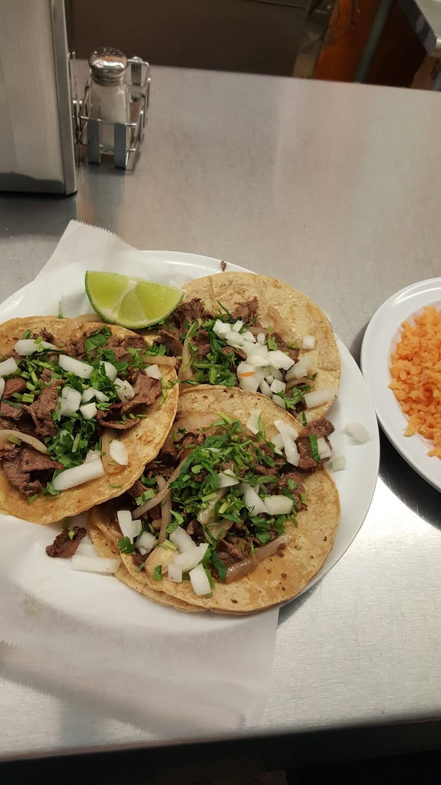 Taqueria La Hacienda | restaurant | 3650, 3452 W 59th St, Chicago, IL 60629, USA | 7737781000 OR +1 773-778-1000