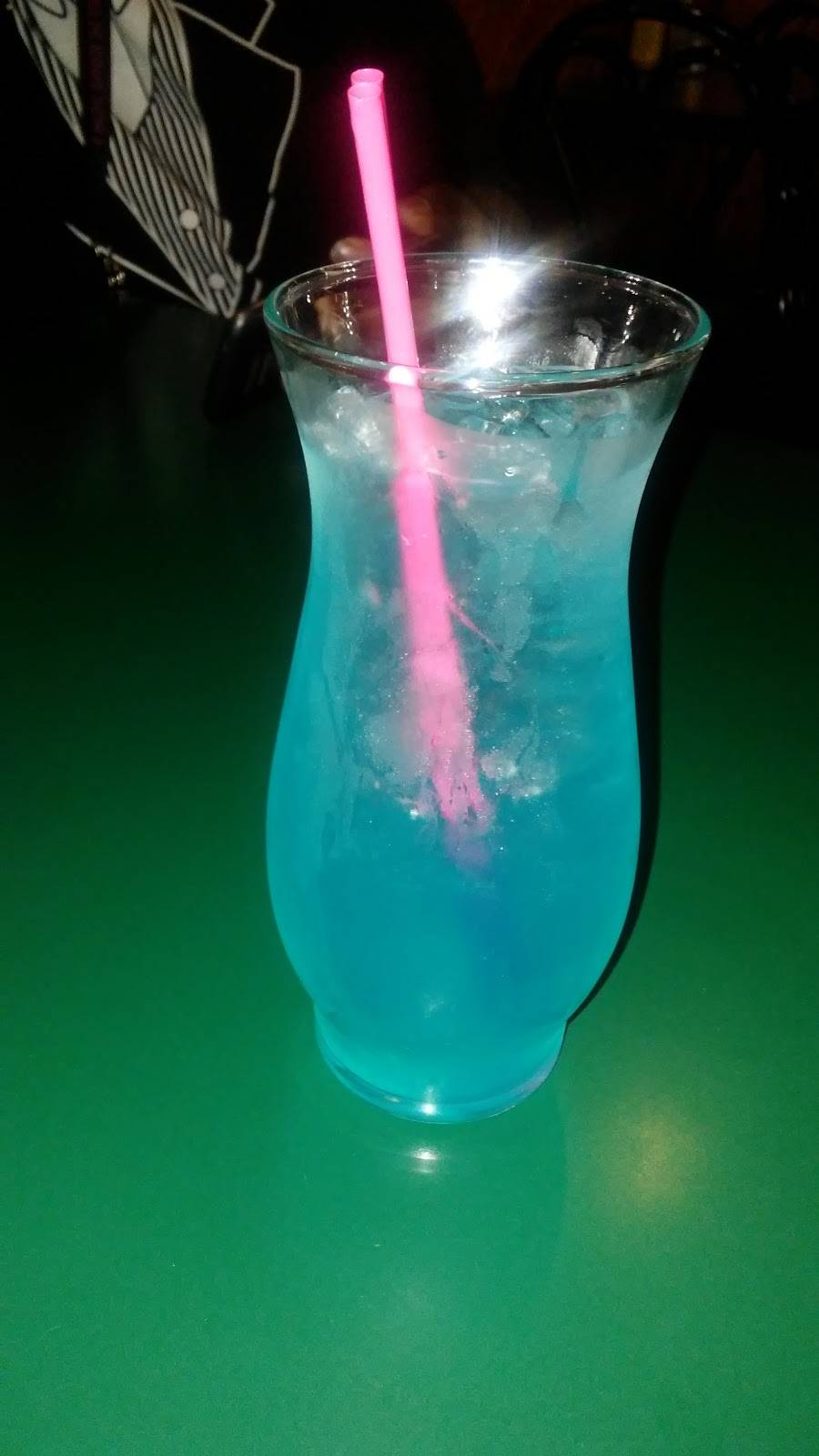 Airway Billiards Bar & Grill | restaurant | 2611 Needmore Rd, Dayton, OH 45414, USA | 9372745999 OR +1 937-274-5999