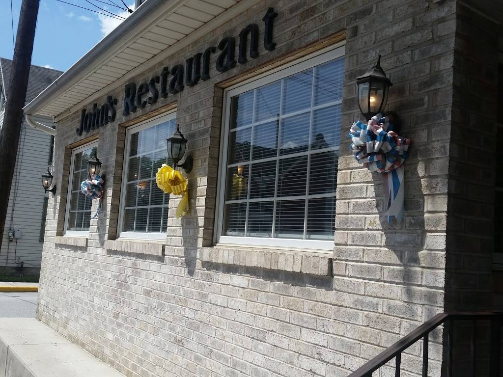 Johns Hideaway Restaurant | restaurant | 302 N College St, Carlisle, PA 17013, USA | 7172436760 OR +1 717-243-6760