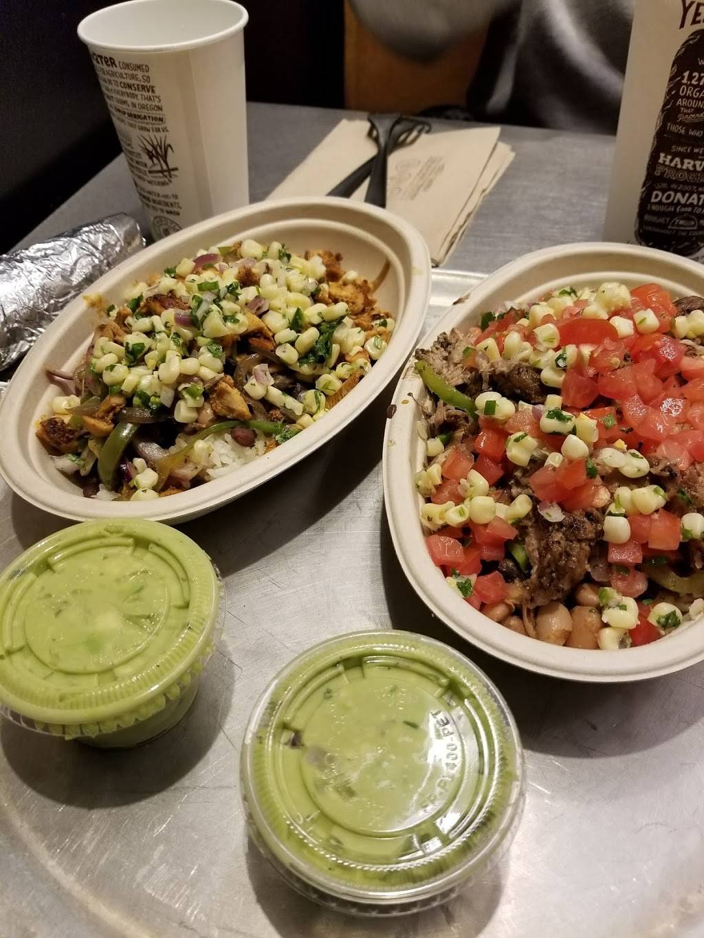 Chipotle Mexican Grill | restaurant | 860 E Alosta Ave, Azusa, CA 91702, USA | 6269698274 OR +1 626-969-8274