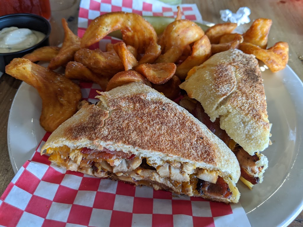 The Twisted Fork | restaurant | 2208 El Jobean Rd, Port Charlotte, FL 33948, USA | 9412353675 OR +1 941-235-3675