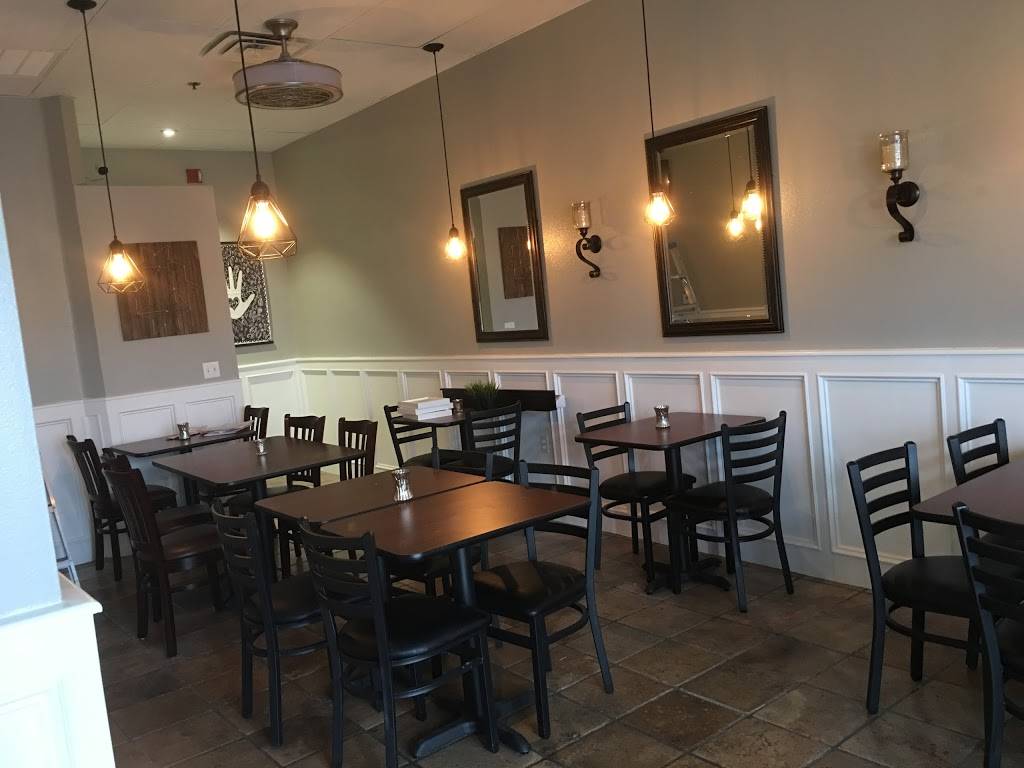 A*Mano Pizza & Italian Cuisine | restaurant | 5601 N Tenaya Way #106, Las Vegas, NV 89130, USA | 7024645090 OR +1 702-464-5090